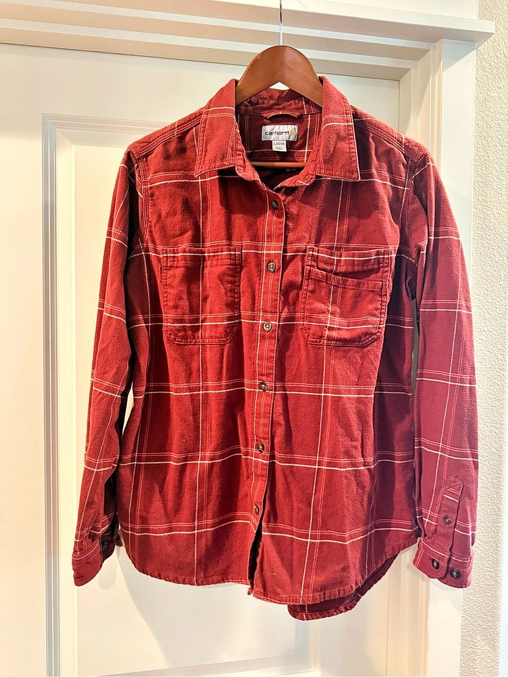 Carhartt Plaid Button Down Shirt in Red Large